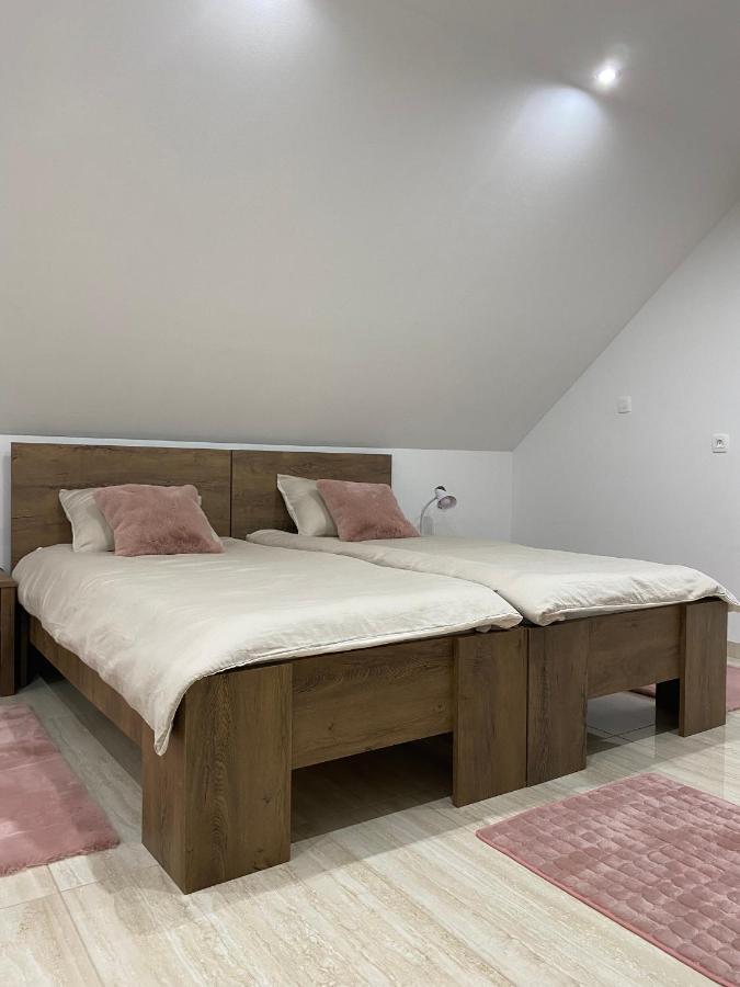 Apartma Azurre Postojna Εξωτερικό φωτογραφία