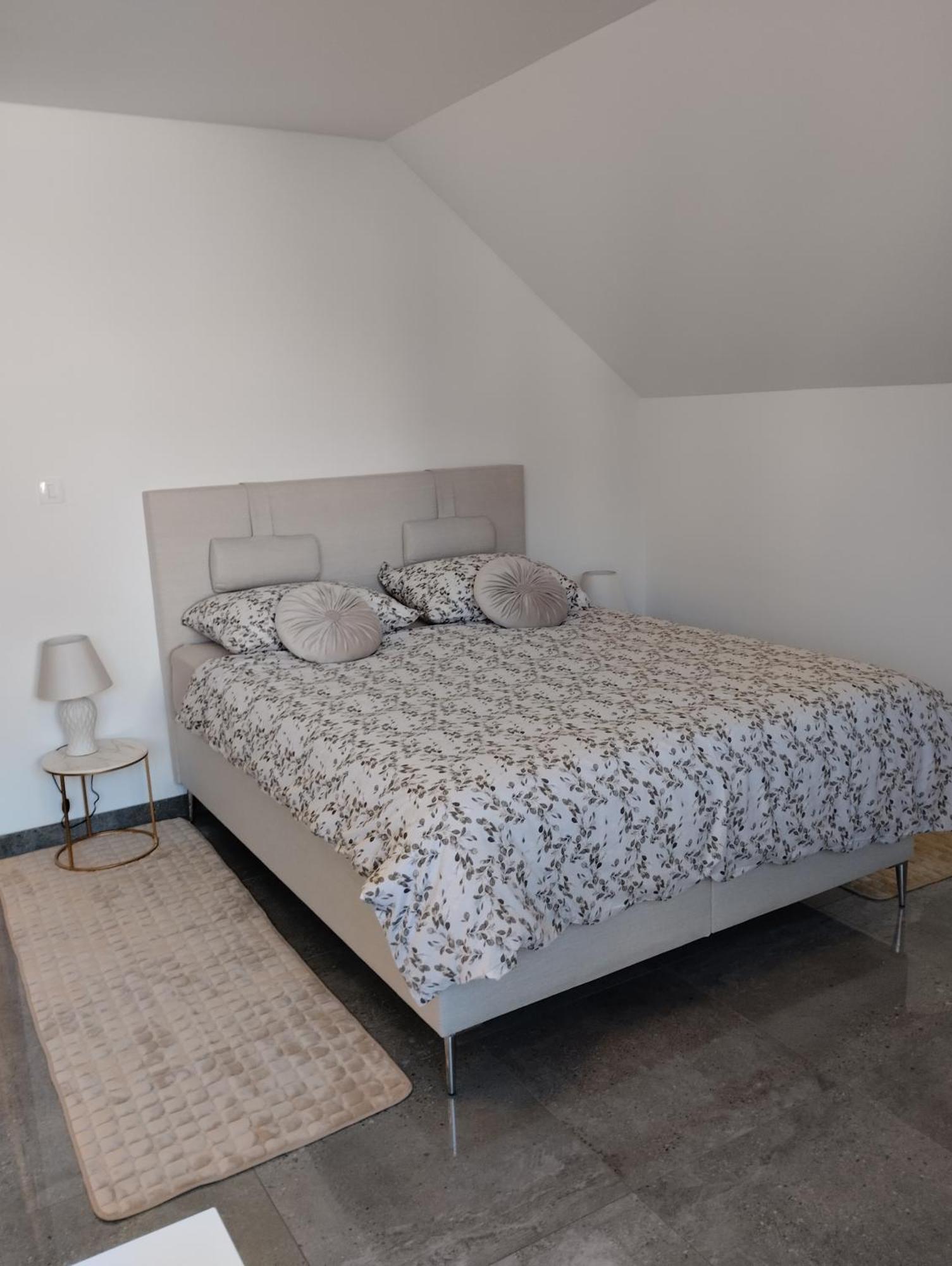 Apartma Azurre Postojna Εξωτερικό φωτογραφία